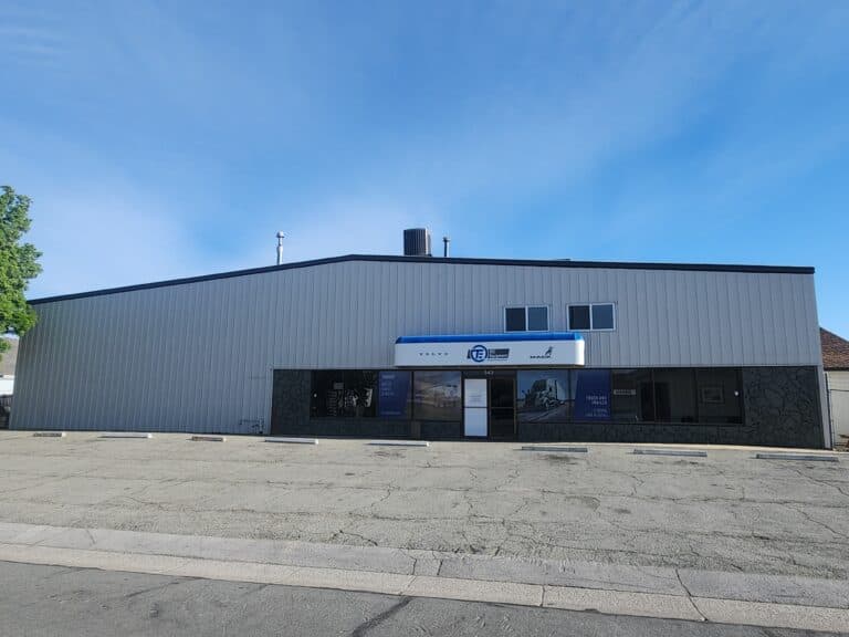 Exterior of TEC Equipment - Reno Trailers.