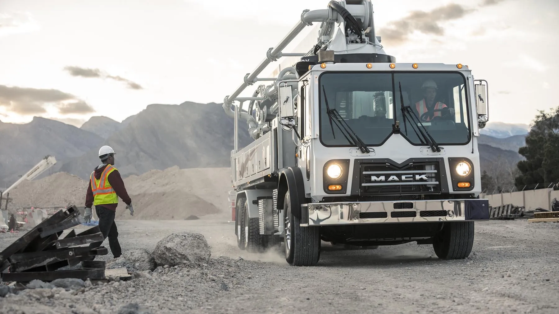 Mack Certified 
Service Centers