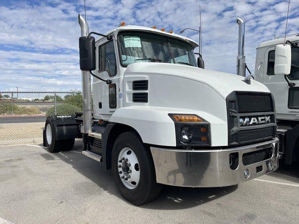 Photo of 2024 MACK ANTHEM 42T MV5175