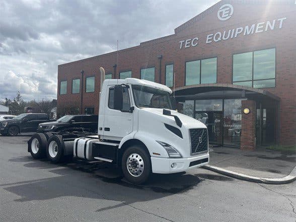Photo of 2019 VOLVO VNR64T300 UP10490