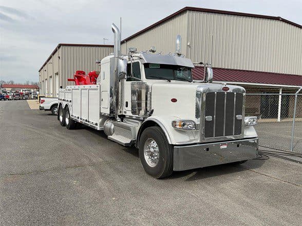 Photo of 2024 PETERBILT 389 JN5196