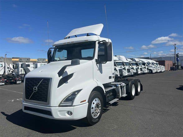 Photo of 2018 VOLVO VNR64T300 UP10477