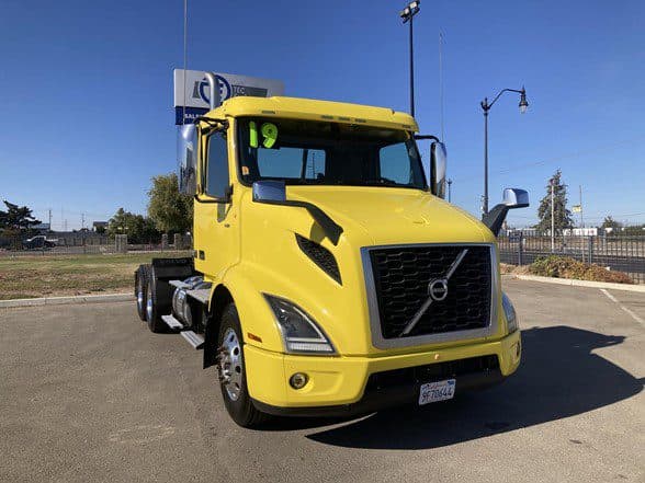Photo of 2019 VOLVO VNR62T300 UD3333