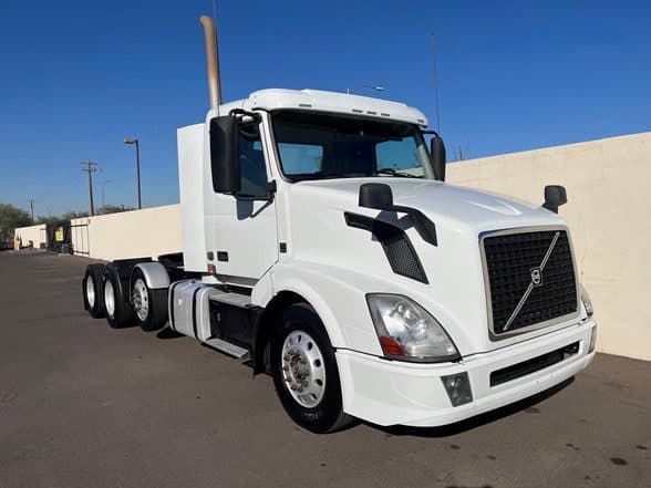 Photo of 2018 VOLVO VNL84T300 UH1049