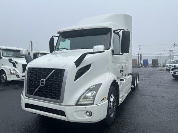 Photo of 2019 VOLVO VNR64T640 UP10787