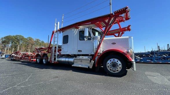 Photo of 2025 PETERBILT 589 ATN3144