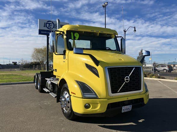 Photo of 2019 VOLVO VNR62T300 UD3353