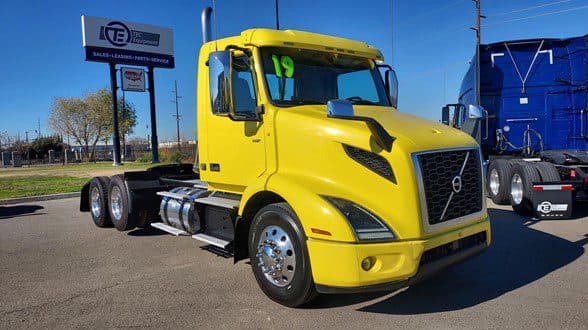 Photo of 2019 VOLVO VNR62T300 UD3352