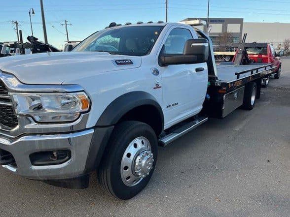 Photo of 2024 RAM 5500 SLT JN5524