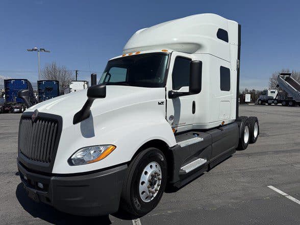Photo of 2020 INTERNATIONAL LT UC5512
