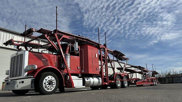 Photo of 2022 PETERBILT 389 ATU526