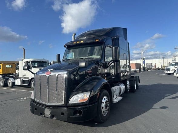 Photo of 2018 PETERBILT 579 UP10896