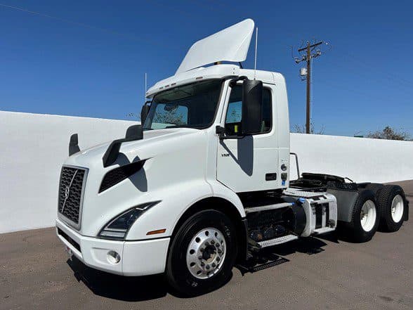 Photo of 2018 VOLVO VNR64T300 UH1058L