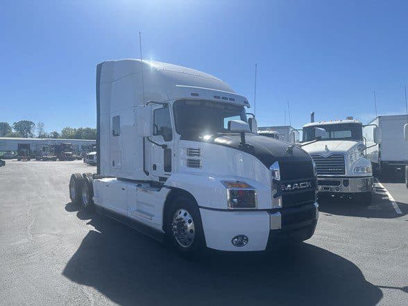 Photo of 2023 MACK ANTHEM 64T UP10899