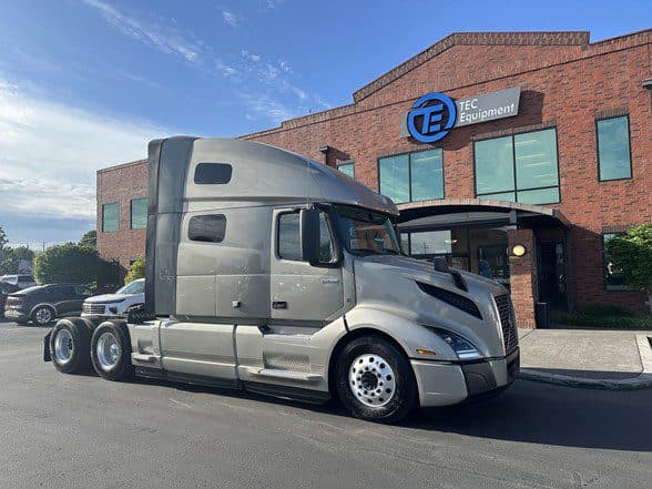 Photo of 2022 VOLVO VNL64T760 UP10933