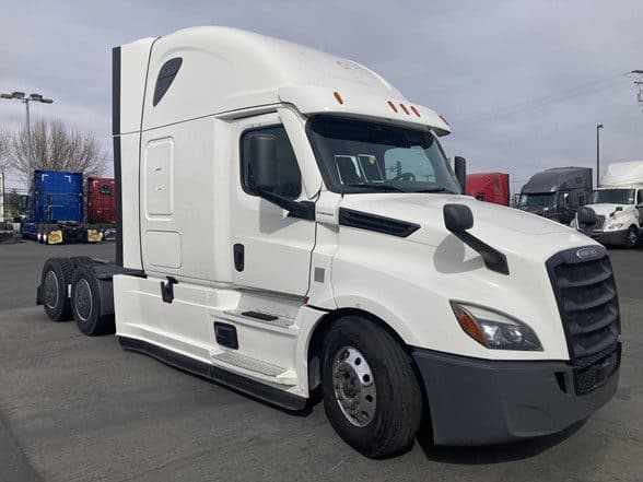 Photo of 2020 FREIGHTLINER CASCADIA 126 UC5544