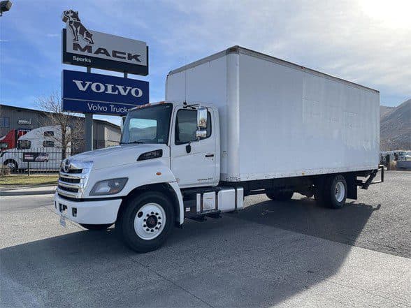 Photo of 2016 HINO 268A UR2007