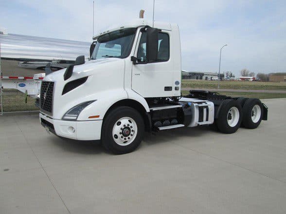 Photo of 2019 VOLVO VNR64T300 UD3379L
