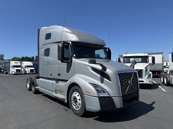 Photo of 2020 VOLVO VNL64T760 UP10948