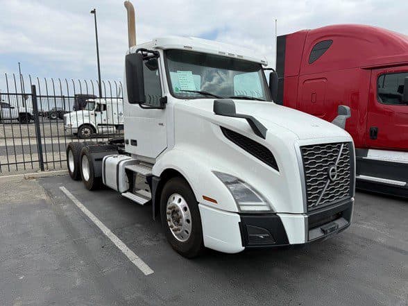 Photo of 2019 VOLVO VNL64T300 101388