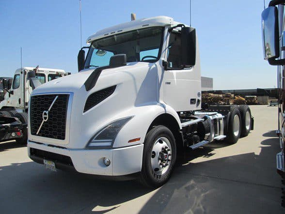 Photo of 2019 VOLVO VNR64T300 UD3379L