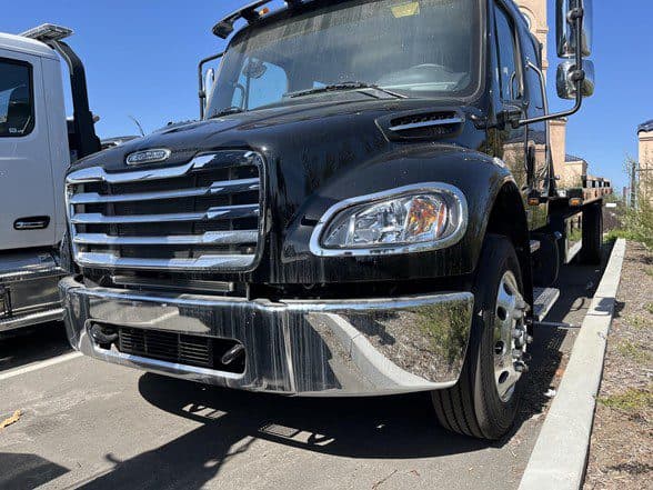 Photo of 2024 FREIGHTLINER BUSINESS CLASS M2 106 PLUS JN5353