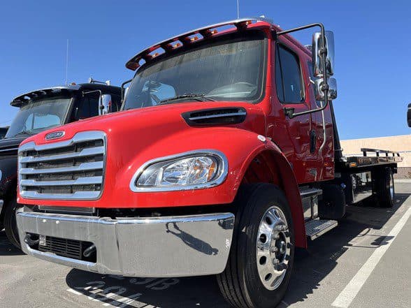 Photo of 2024 FREIGHTLINER BUSINESS CLASS M2 106 PLUS JN5351