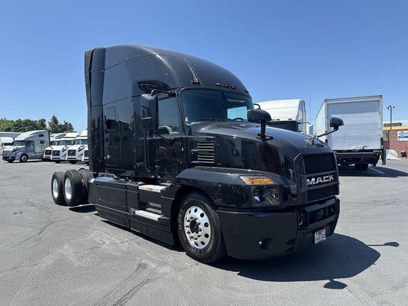 Photo of 2021 MACK ANTHEM 62T UP10990L