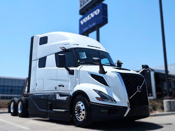 Photo of 2025 VOLVO VNL64T860 VB6842