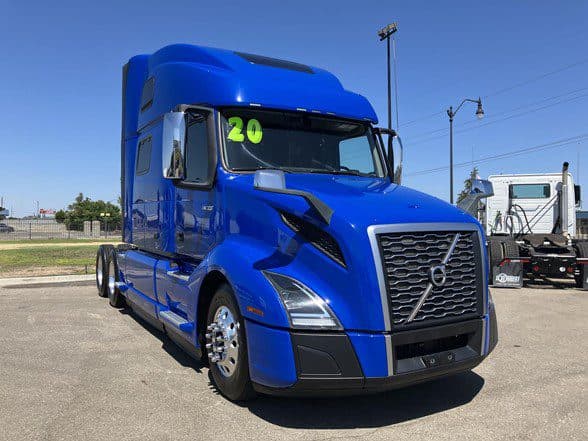Photo of 2020 VOLVO VNL64T860 260920