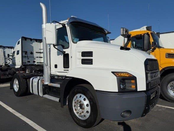 Photo of 2022 MACK ANTHEM 42T UP10993
