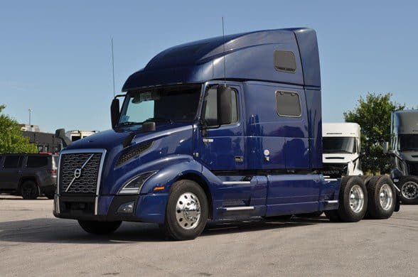 Photo of 2022 VOLVO VNL64T860 UMH1069