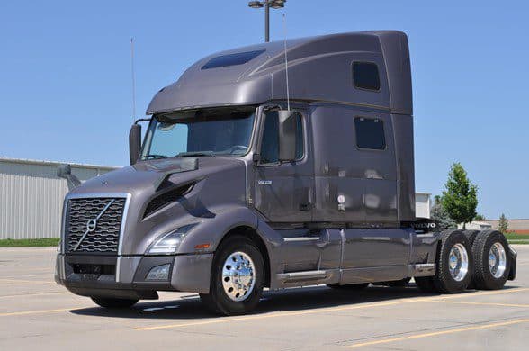 Photo of 2022 VOLVO VNL64T860 UMH1070