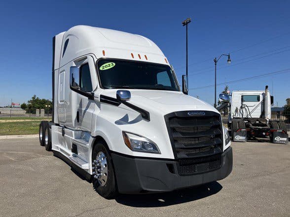 Photo of 2023 FREIGHTLINER CASCADIA 126 UE0980