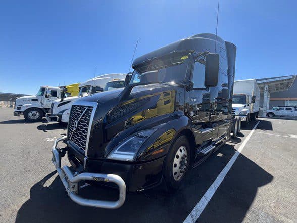 Photo of 2022 VOLVO VNL64T760 UC5602