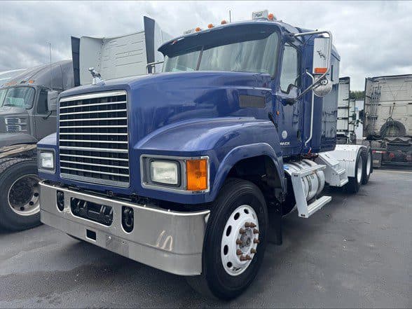 Photo of 2012 MACK PINNACLE CHU613 UP11060