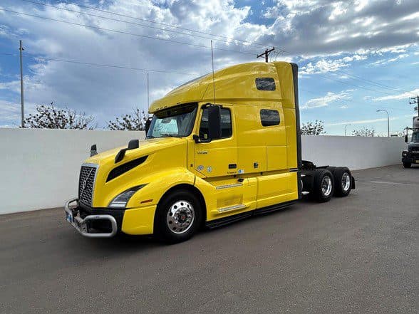 Photo of 2022 VOLVO VNL64T760 UC5612