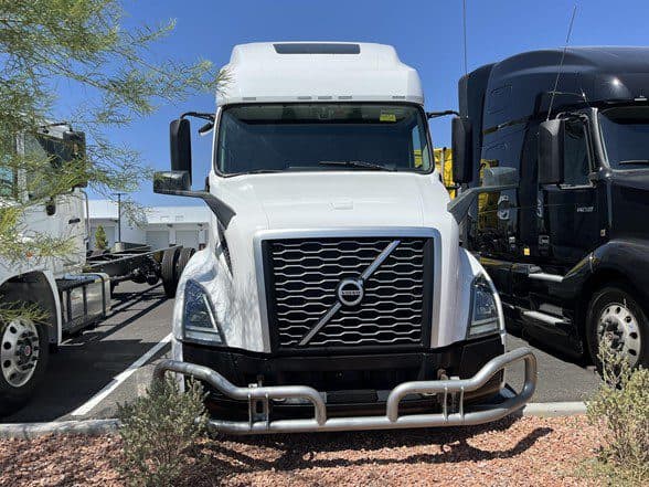 Photo of 2022 VOLVO VNL64T760 UC5604