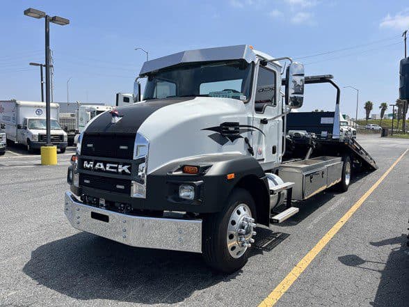 Photo of 2024 MACK MD6 MMP2518