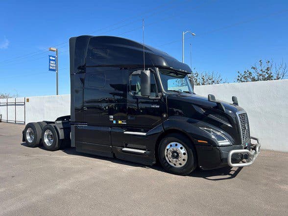 Photo of 2022 VOLVO VNL64T760 UC5607
