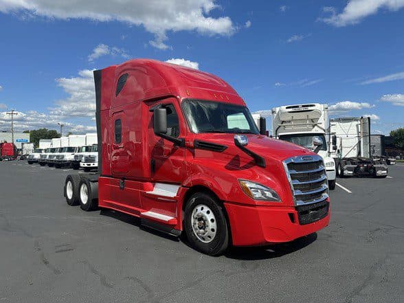 Photo of 2019 FREIGHTLINER CASCADIA 126 UP10981