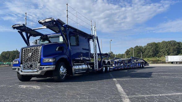 Photo of 2025 VOLVO VAH64600 ATN3433