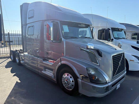 Photo of 2016 VOLVO VNL64T780 UC5624