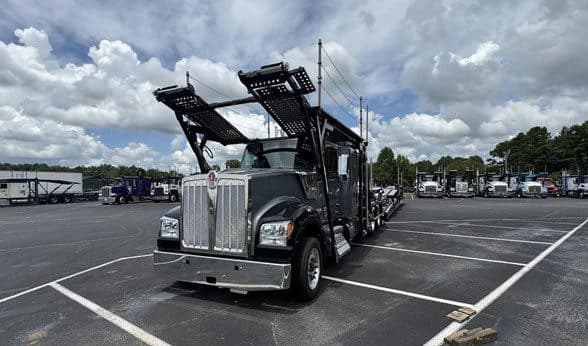 Photo of 2025 KENWORTH W990 ATN3084