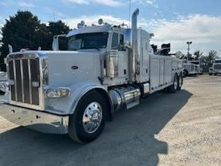 Photo of 2024 PETERBILT 389 JN5192