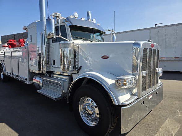 Photo of 2024 PETERBILT 389 JN5196