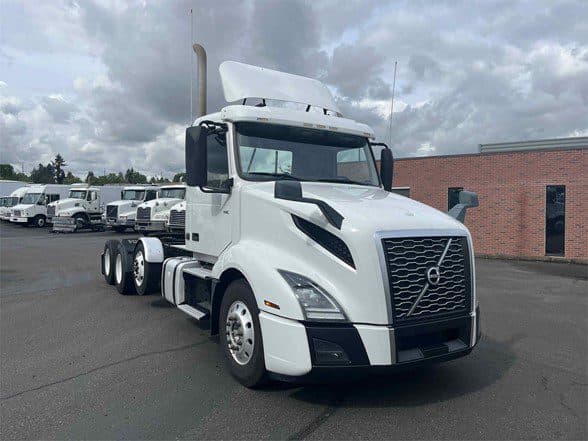 Photo of 2020 VOLVO VNL84T300 UP10495