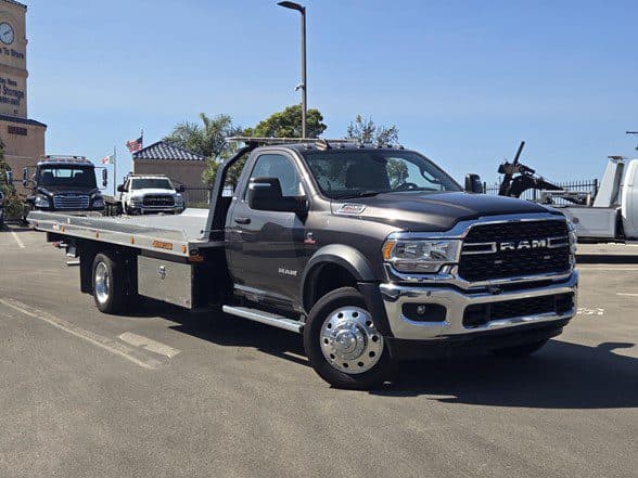 Photo of 2024 RAM 5500 SLT JN5521