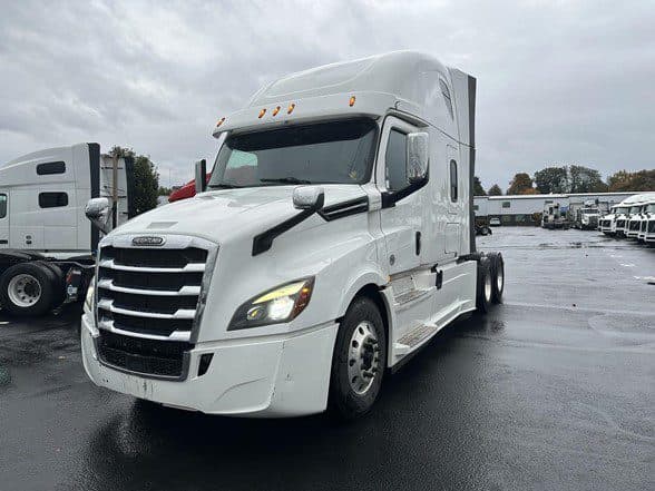 Photo of 2018 FREIGHTLINER CASCADIA 126 UP10658