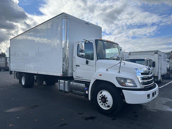 Photo of 2020 HINO 268 UP10739